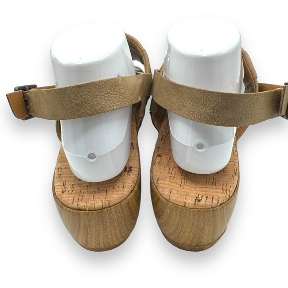 4 for $40 SALE!Korks Fraya Faux Leather Woven Platform Sandals, Natural, Size 10 - Picture 9 of 11